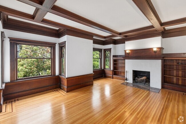 Building Photo - 1075 Broadway Unit 1075 Broadway Rental