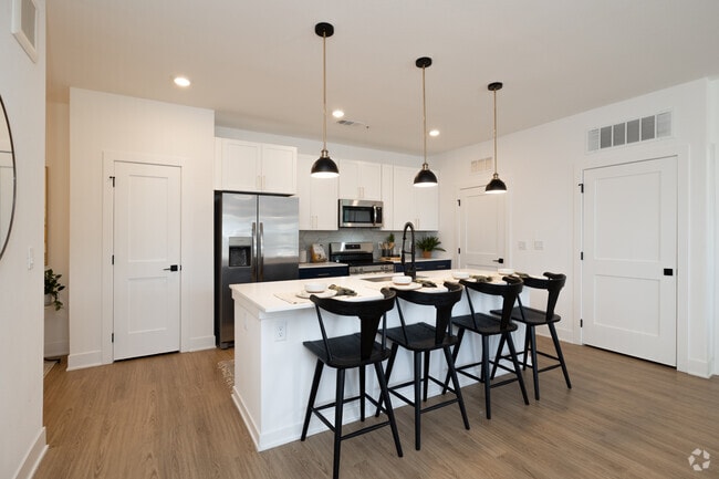 2BR, 2BA - 1,214SF - Chestnut - Kitchen
