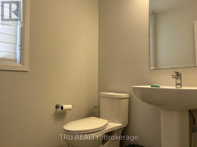 Photo - 919 Athenry Ct