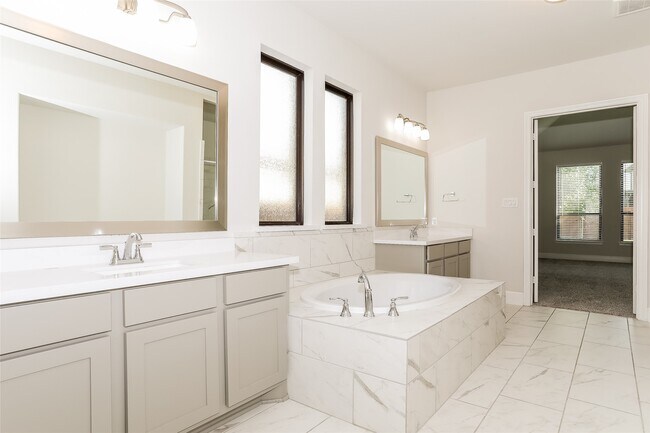 Photo - 30627 S Creek Way