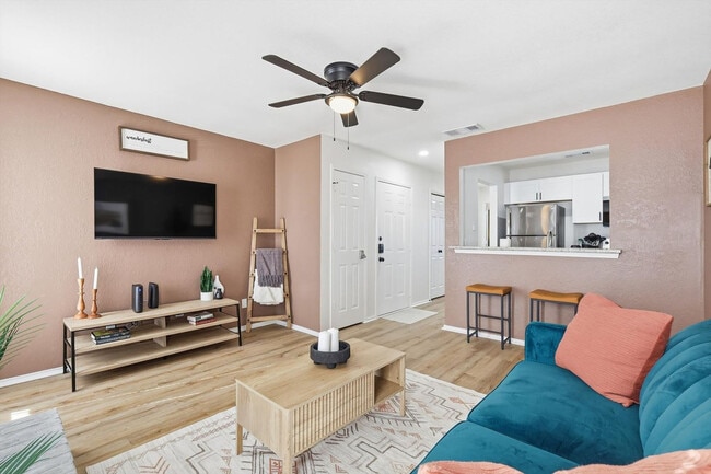 Photo - 2160 E Arkansas Ln Unidad ID1382164P