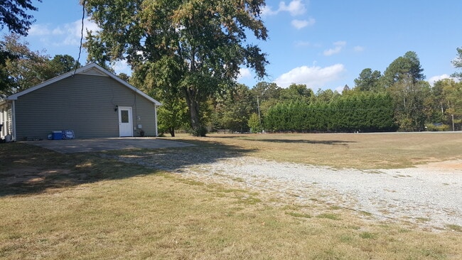 Photo - 2875 Dishroom Road