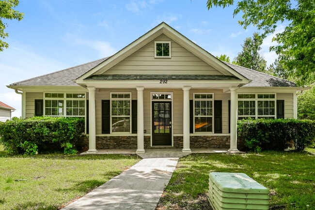 Building Photo - 292 Monarch Village Way