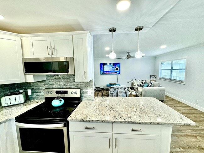 Photo - 177 Brittany Terrace