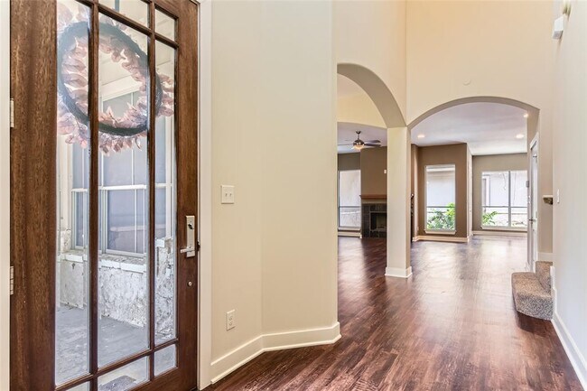 Photo - 462 Stagecoach Trail