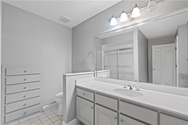 Photo - 235 Smokerise Trce