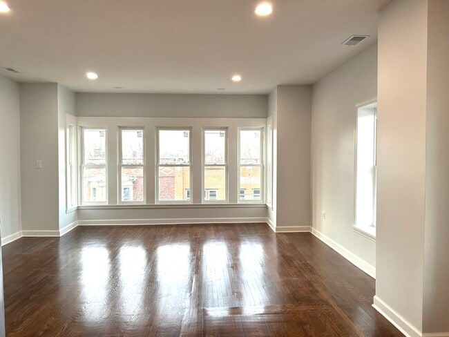 Photo - 224 E Cass St Unit PENTHOUSE