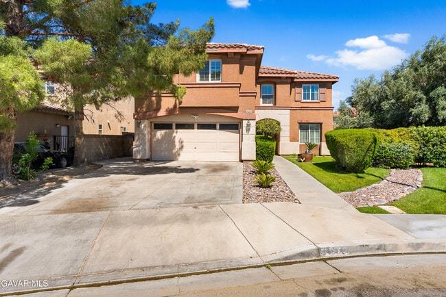 Building Photo - 44256 Dahlia St