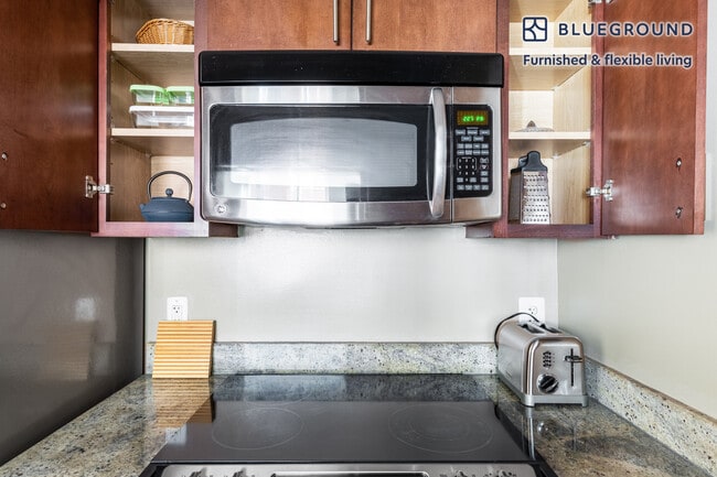 Photo - 2221 I St NW Unidad SI FL6-ID226