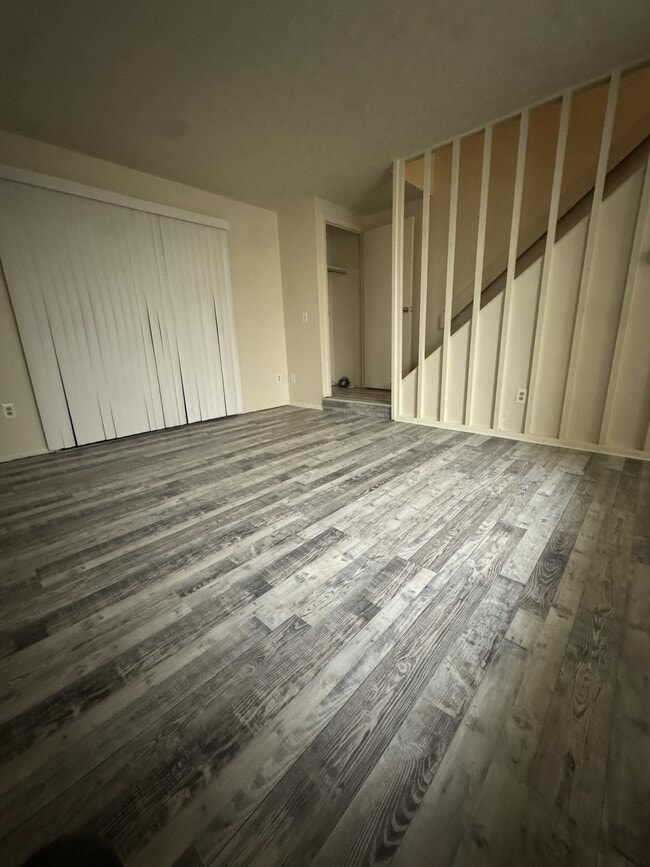 Photo - 45 King Arthur Ct