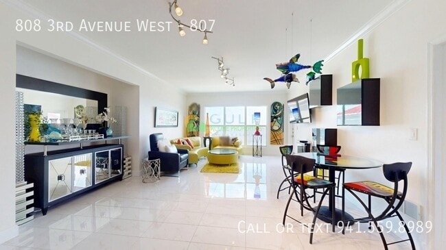808 3rd Ave W
