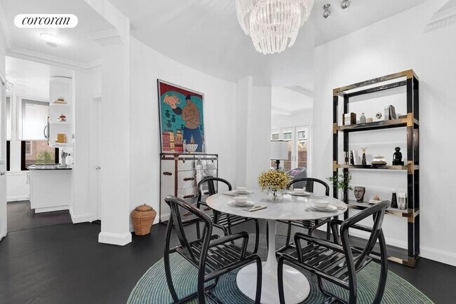 Photo - 320 E 57th St