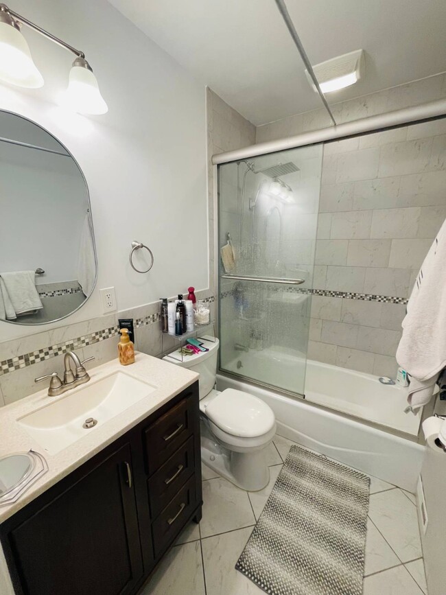 Photo - 27 1st St Unit 1