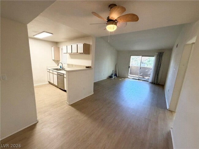 Photo - 2300 E Silverado Ranch Blvd Unidad 2120