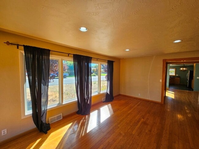 Photo - 3Bd/1.5Ba Single Story Home-Available soon!