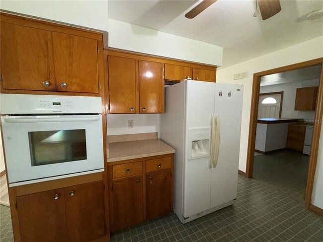 Photo - 2903 Louise St