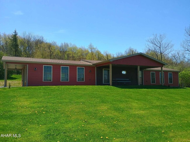 Photo - 377 Eger Rd House