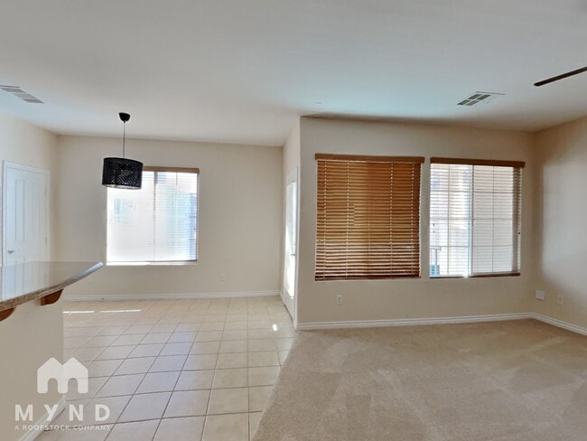 Photo - 2000 Hollywell St