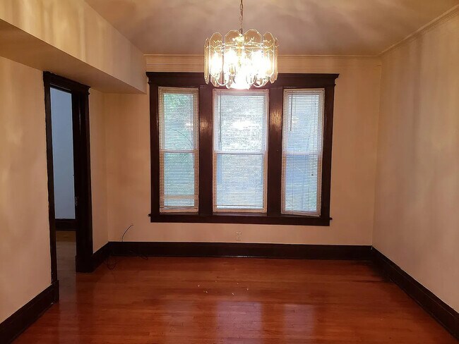 Photo - 5836 N Glenwood Ave Unit 1