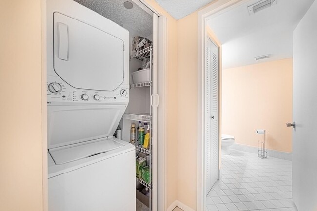 Photo - 901 SW 141st Ave Unit 406M