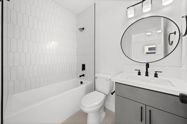 Photo - 516-530 13th Ave SE Unit Townhome
