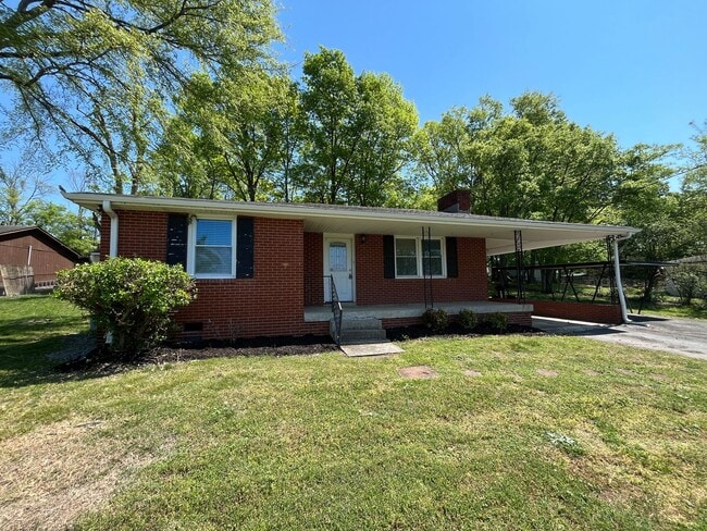 Building Photo - Great 3 Bedroom Home on Large Lot in Mount Juliet!