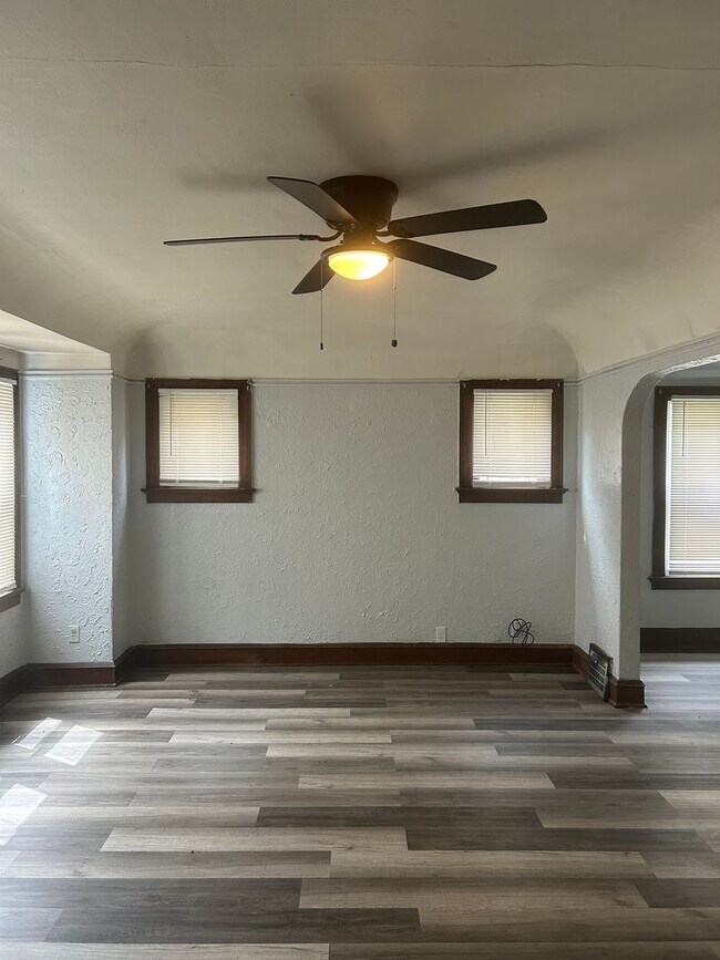 Photo - 2819-2821 N 47th St Unit 2819 LOWER