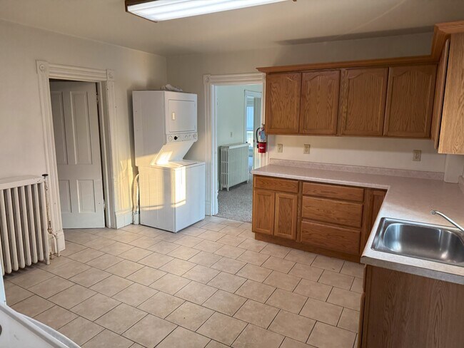 Photo - 608 Chippewa St