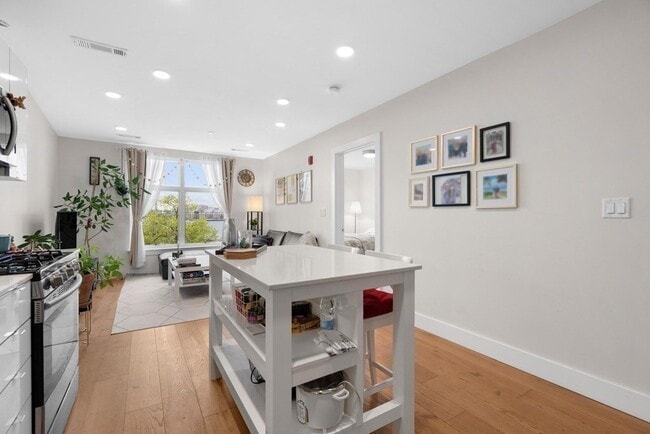Photo - 250 Meridian St Unit 204