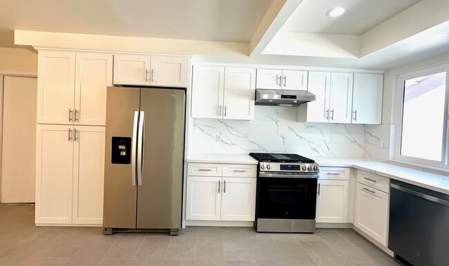 Photo - 820 Browning Pl