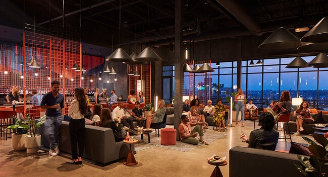 Sala de estar de comida & bebidas - X Denver