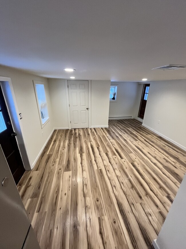 Photo - 190 Davenport St