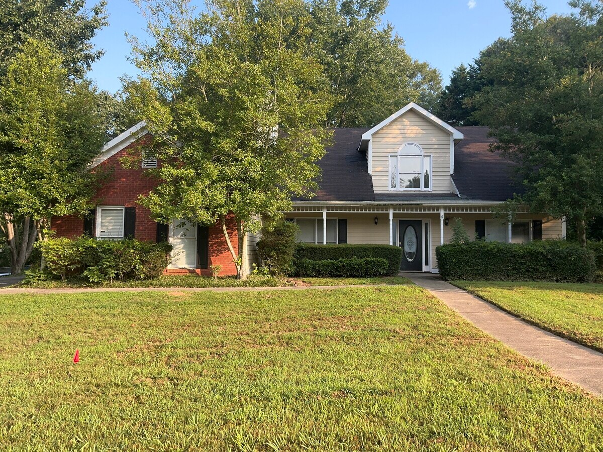 Photo - 2540 Fortune Dr House