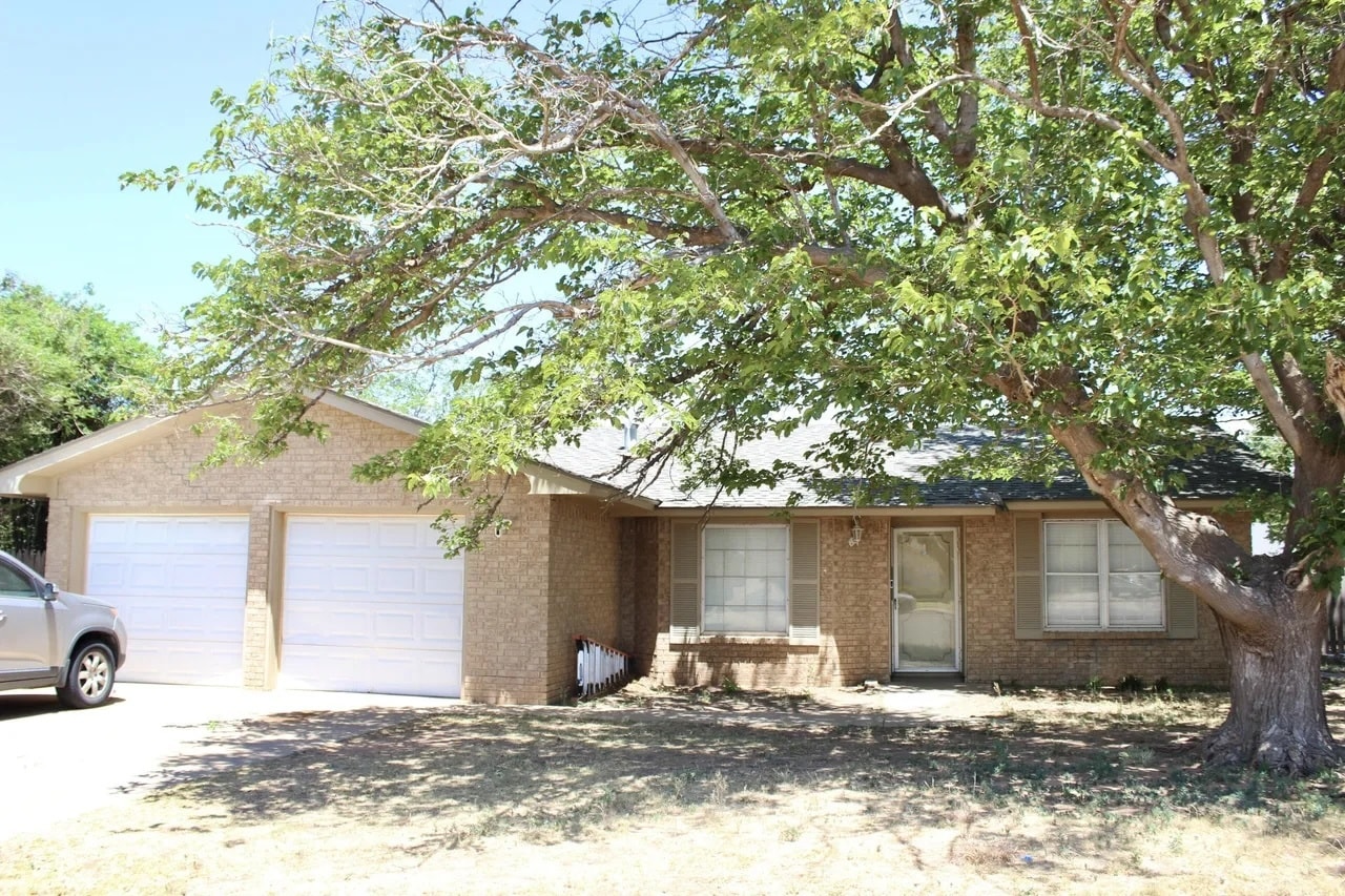 Photo - 3705 Elmwood Ave