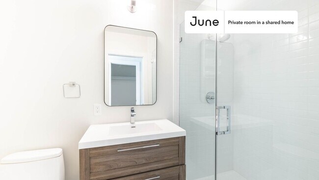 Room in Shared 3 bed/2.5 bath home in Columbia Heights