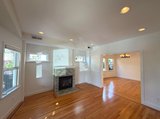 Photo - TOTAL REMODEL LARGE 1750sf 3BR+ Bonus/3BA North Oakland Home AVAILABLE NOW
