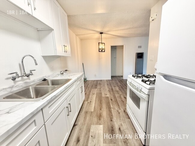 Photo - 8140 W 83rd St Unit 3