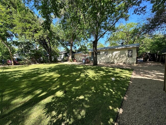 Photo - 6004 Woodview Ave House