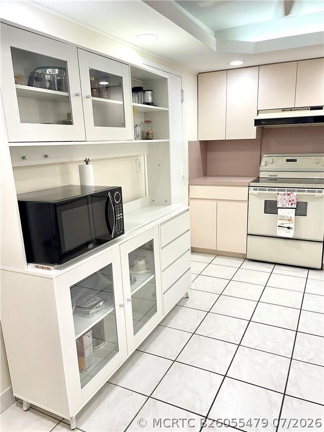 Photo - 1149 Hillsboro Mile Unit 304