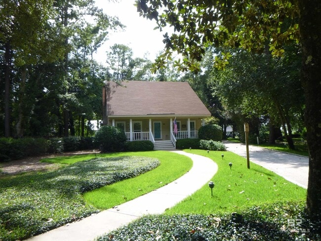 Building Photo - 19307 Scenic Hwy 98