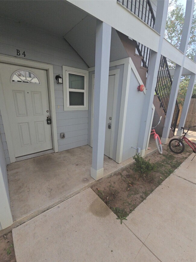 Photo - 430 Schmidt Rd Unit B-4