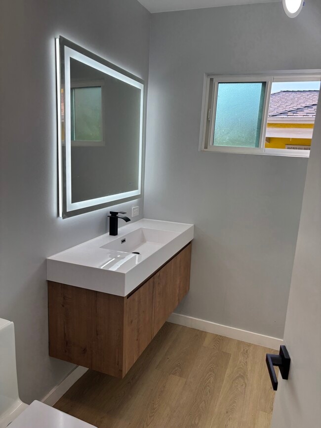 Photo - 11707 Atkinson Ave