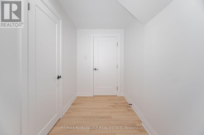 Photo - 131 Dunstan Crescent