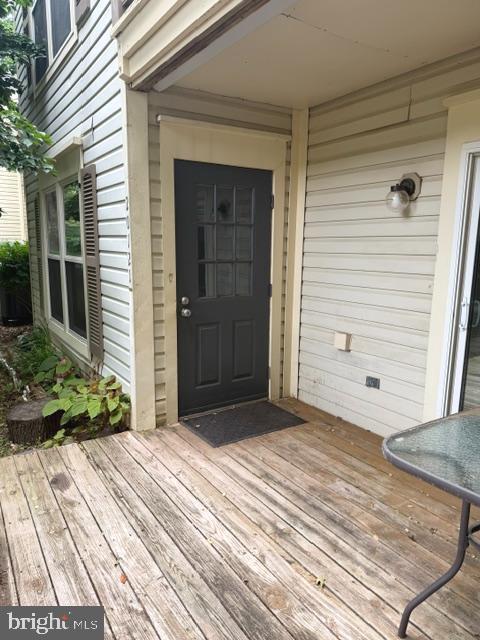 20121 Waterside Dr