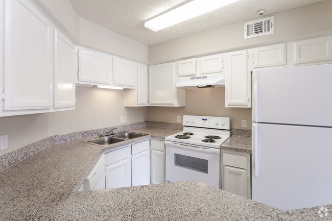 2BR,2BA - 902SF B4 - KITCHEN