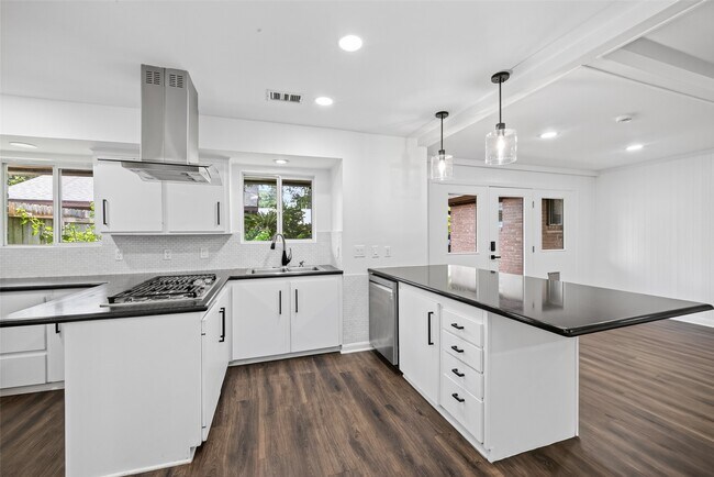 Photo - 5830 Yarwell Dr