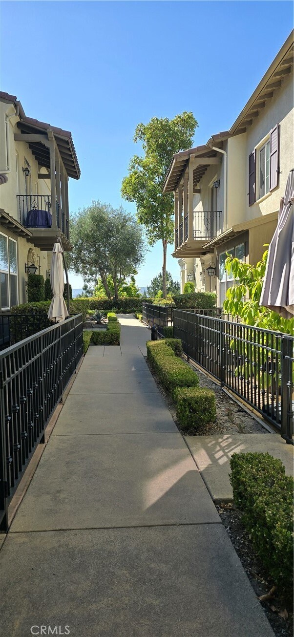 827 Terrace