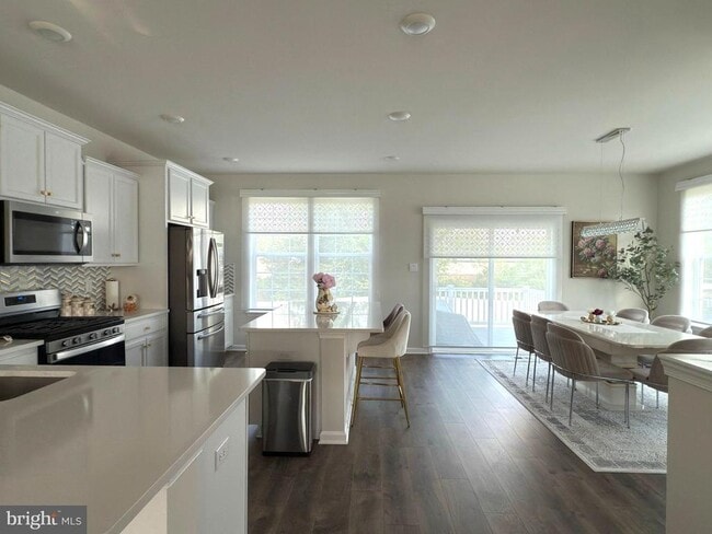 Photo - 1 Autumn Park Blvd