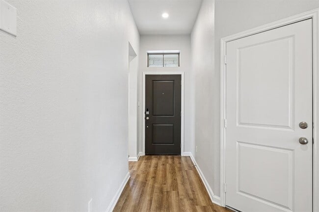 Photo - 601 Los Olives Ln