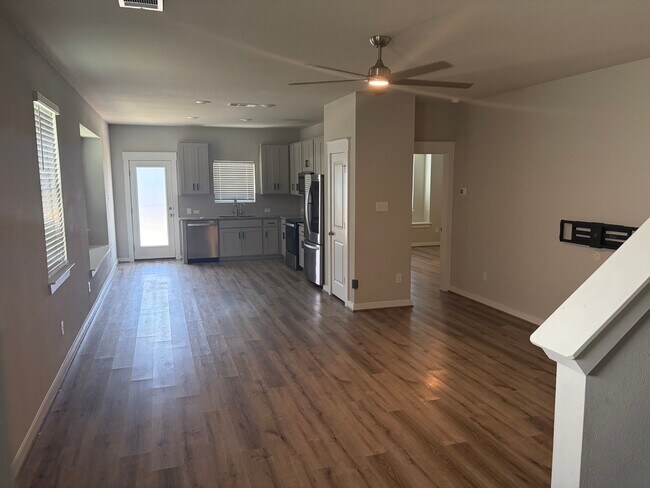 144 Threshing Rd
